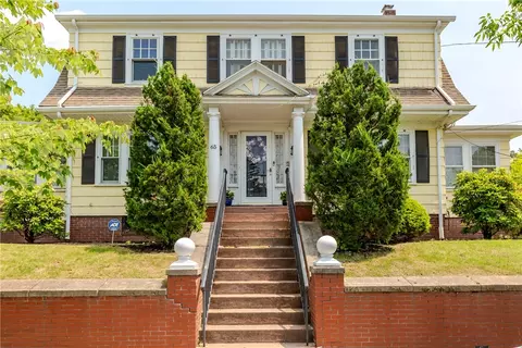 65 Lyndhurst Ave, Providence, RI 02908