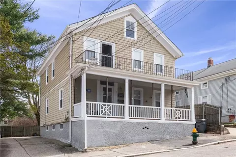17 Eva St, Providence, RI 02908