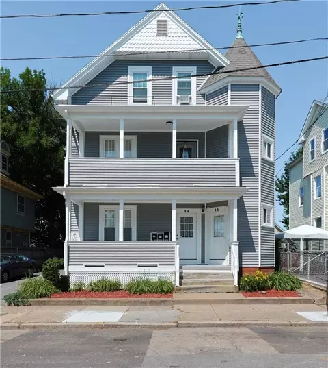 14 Greene St, Pawtucket, RI 02860
