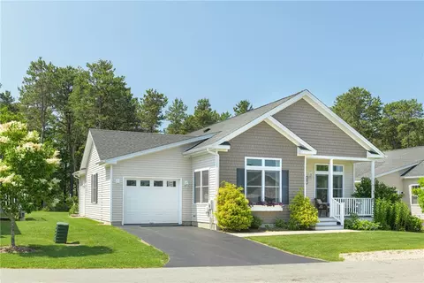 107 Chickadee Ln #A25, South Kingstown, RI 02879