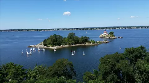 33 Bullocks Pt #3C, Riverside, RI 02915