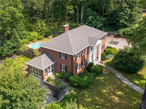 173 Gaskill St, Woonsocket, RI 02895