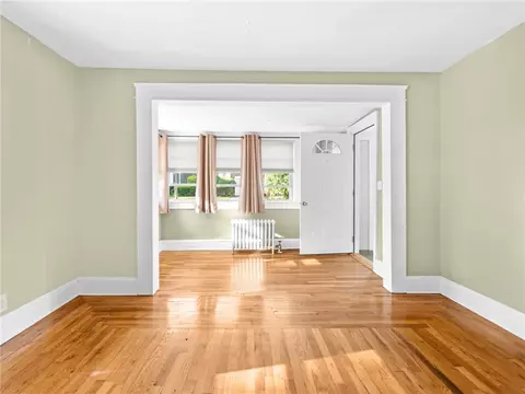 124 Everleth Ave, Warwick, RI 02888 photo 11
