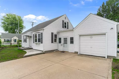 335 Carter Ave, Pawtucket, RI 02861