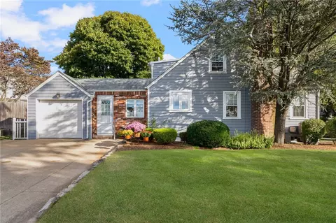 115 Bryant Rd, Cranston, RI 02910