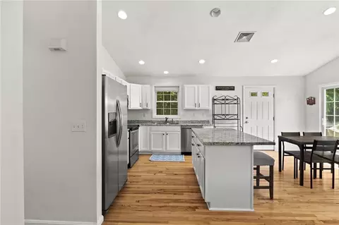 189 Progresso Ave, Woonsocket, RI 02895 photo 16