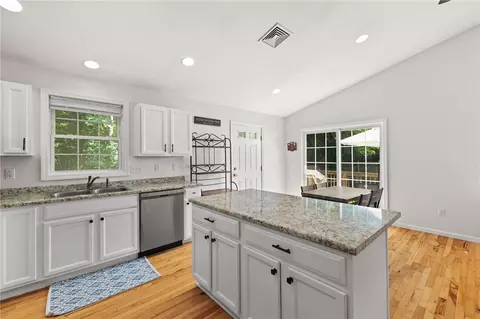 189 Progresso Ave, Woonsocket, RI 02895 photo 14