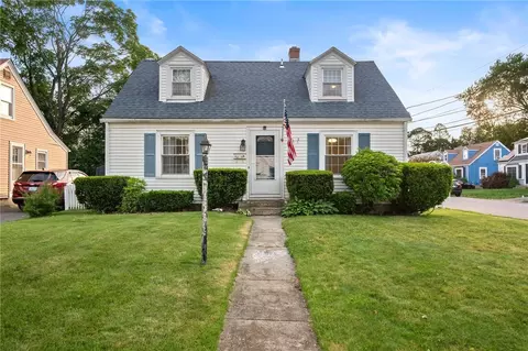 Exterior - 3 Arrow Ave, Warwick, RI 02886 photo 2 of 9