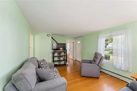 Living - 3 Arrow Ave, Warwick, RI 02886 photo 2 of 3