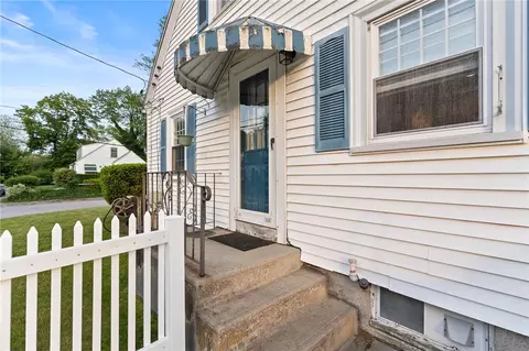 Exterior - 3 Arrow Ave, Warwick, RI 02886 photo 5 of 9