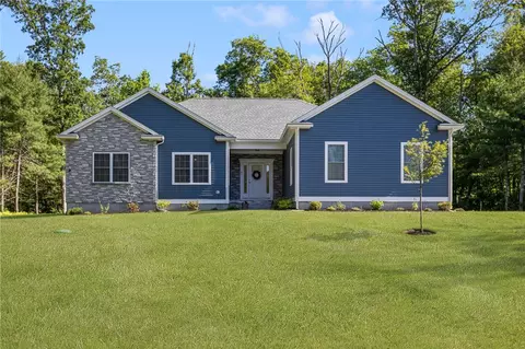 7 Avery Way, Richmond, RI 02898