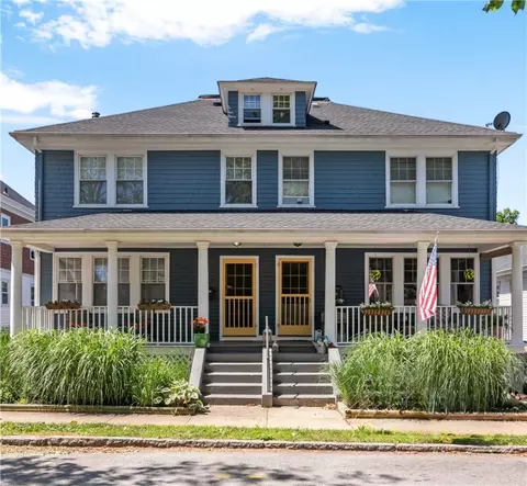 32 Thurston Ave #A, Newport, RI 02840