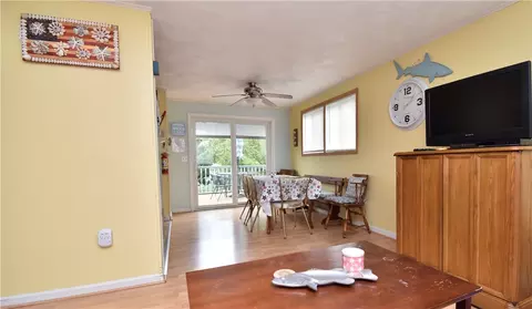 22 Sandy Ln, Westerly, RI 02891 photo 4