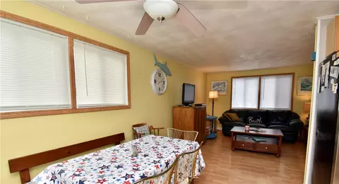22 Sandy Ln, Westerly, RI 02891 photo 7