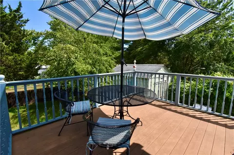 22 Sandy Ln, Westerly, RI 02891 photo 5