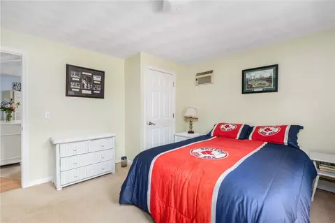 Bedroom - 223 Boulder View Dr, Warwick, RI 02886 photo 4 of 7