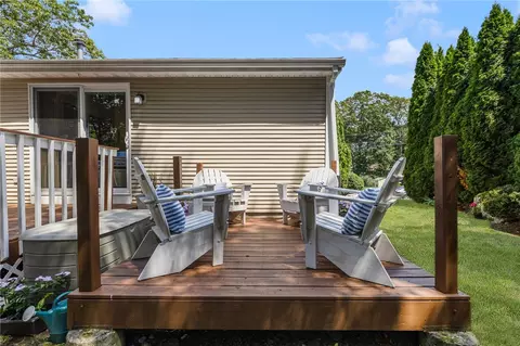 Exterior - 223 Boulder View Dr, Warwick, RI 02886 photo 6 of 12