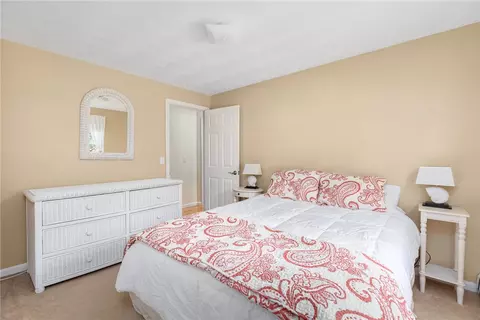 Bedroom - 223 Boulder View Dr, Warwick, RI 02886 photo 7 of 7