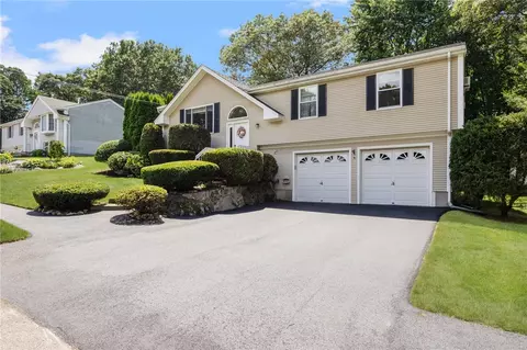 Exterior - 223 Boulder View Dr, Warwick, RI 02886 photo 3 of 12