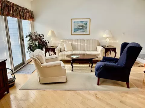 Living - 8 Acorn Ct #E4, South Kingstown, RI 02879 photo 2 of 3