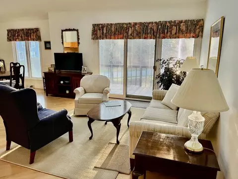 Living - 8 Acorn Ct #E4, South Kingstown, RI 02879 photo 1 of 3
