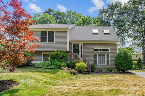 5 Haywood Rd, Coventry, RI 02816