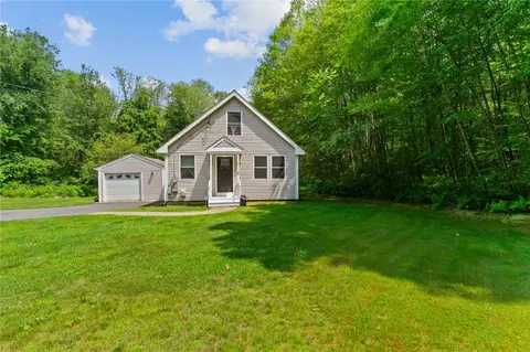 8 Anthony Rd, Foster, RI 02825