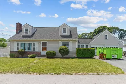 56 Brookfield Dr, Cranston, RI 02920