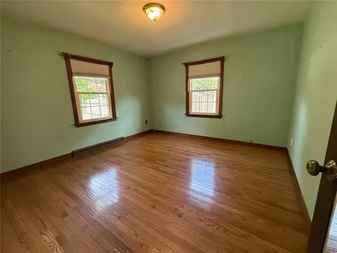 26 Flora Ave, Woonsocket, RI 02895 photo 8