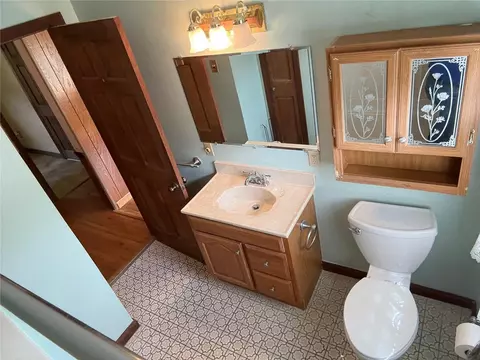 26 Flora Ave, Woonsocket, RI 02895 photo 15