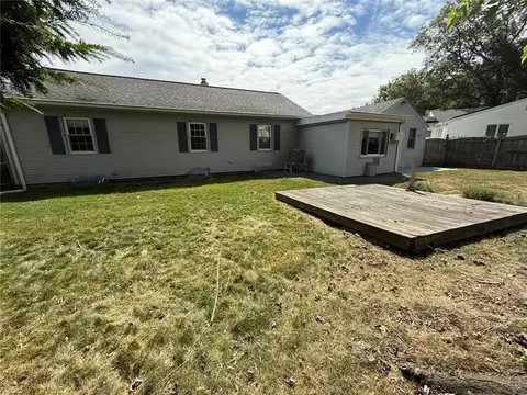 26 Flora Ave, Woonsocket, RI 02895 photo 19