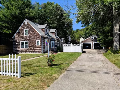 125 Roger Williams, Rumford, RI 02916