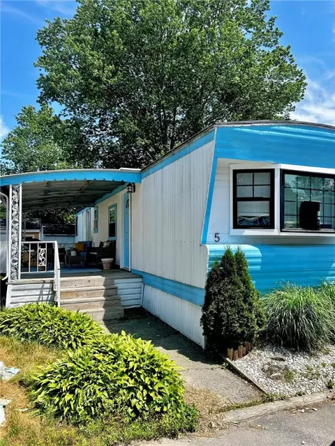 5 Lane Three Ave, Coventry, RI 02816