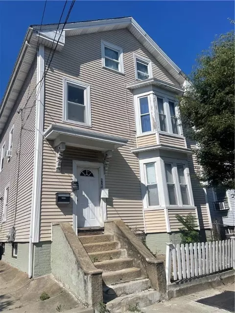 195 Bellevue Ave, Providence, RI 02907