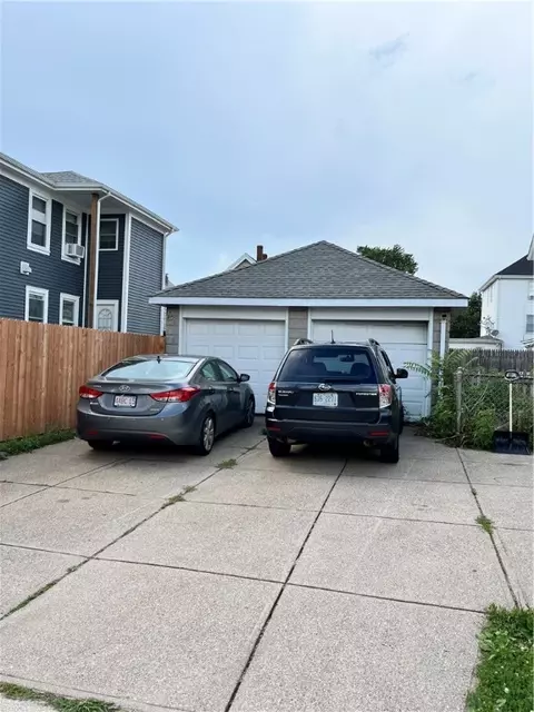 35 Appleton Ave, Pawtucket, RI 02860 photo 6