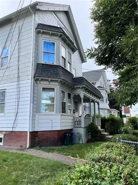 35 Appleton Ave, Pawtucket, RI 02860 photo 5
