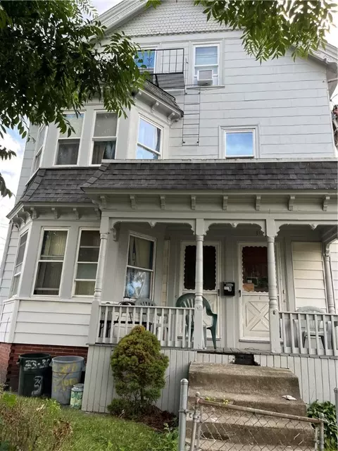 35 Appleton Ave, Pawtucket, RI 02860
