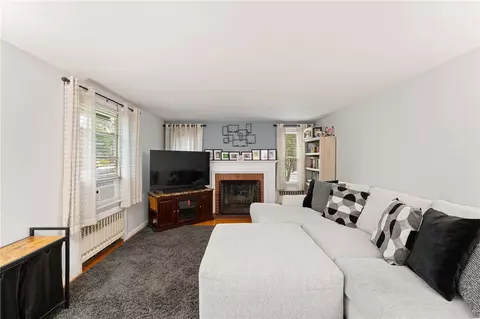 2 Glen Dr, Warwick, RI 02889 photo 13