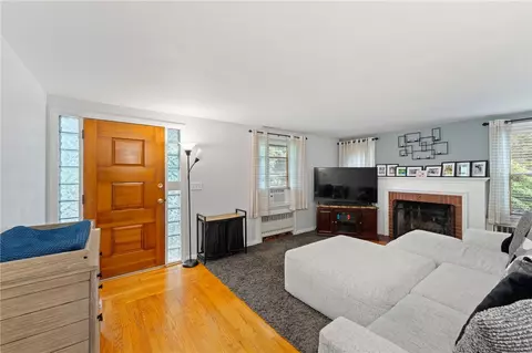 2 Glen Dr, Warwick, RI 02889 photo 16