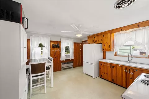 2 Glen Dr, Warwick, RI 02889 photo 22