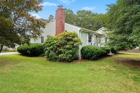 2 Glen Dr, Warwick, RI 02889 photo 5