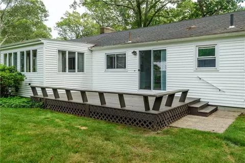 Exterior - 407 Red Chimney Dr, Warwick, RI 02886 photo 6 of 8