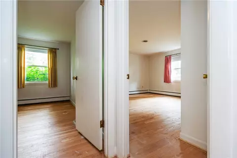 Entry Way - 407 Red Chimney Dr, Warwick, RI 02886 photo 5 of 5