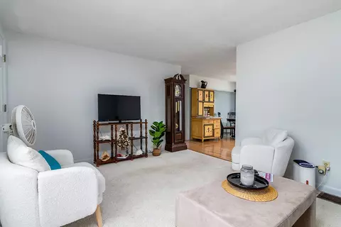 Living - 3574 Post Rd, South Kingstown, RI 02879 photo 3 of 4