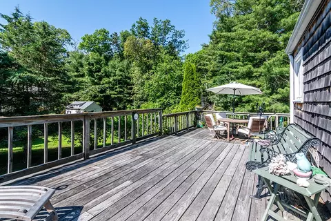 Exterior - 3574 Post Rd, South Kingstown, RI 02879 photo 2 of 4
