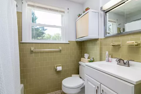Bath - 3574 Post Rd, South Kingstown, RI 02879 photo 1 of 1