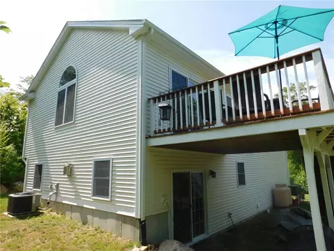 476 Ledge Rd, Coventry, RI 02816 photo 3