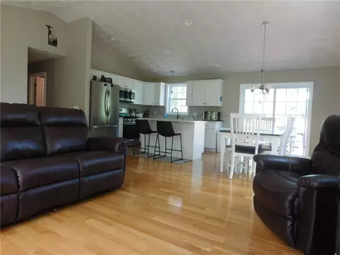 476 Ledge Rd, Coventry, RI 02816 photo 11