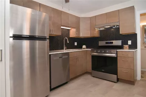132 Hoffman Ave #202, Cranston, RI 02920