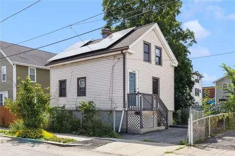 142 Stanwood St, Providence, RI 02907